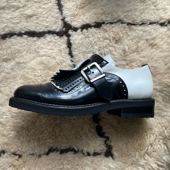 Office of Angela Scott Mr. Oliver black and white loafer - Picture 4 of 5